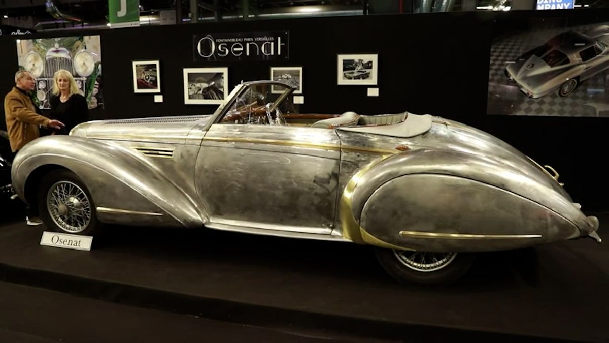 V Paříži probíhá další ročník výstavy Rétromobile, k vidění jsou nádherné klasické vozy